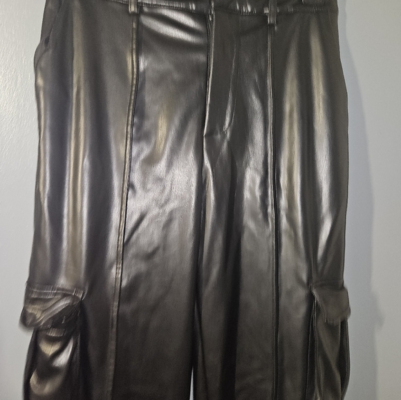Forever 21 Womans Faux Leather Pants Size S - Picture 11 of 12